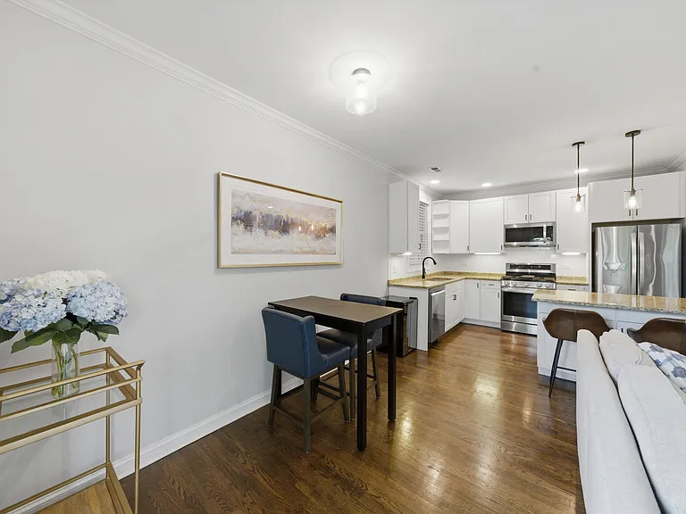 1144 W Roscoe St #3W — Photo 7