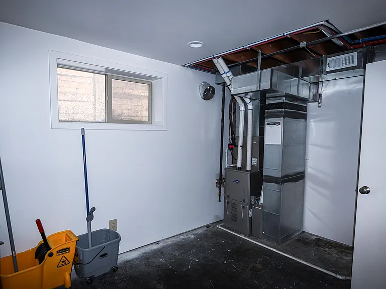 1859 E Hillcrest Ave — Photo 21