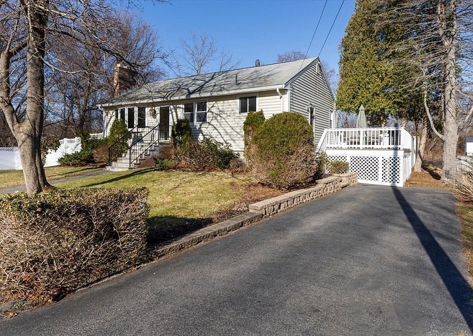 1st image of 53 Fernwood St