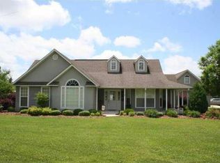 275 Oak Ridge Dr, Hamilton, AL 35570