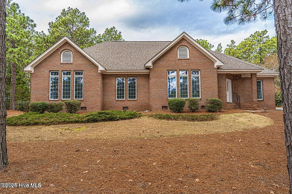 1st image of 12 Wildwood Lane
