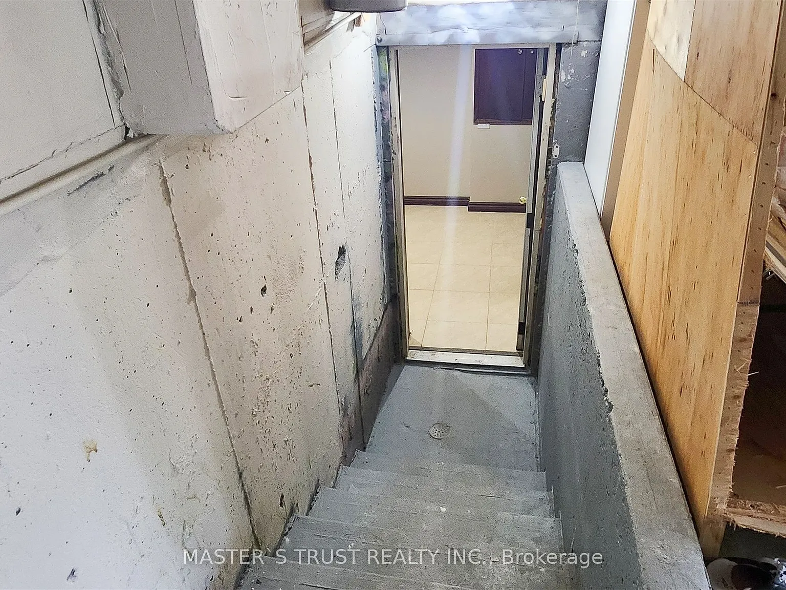 2 bed, $1,700 — Photo 2