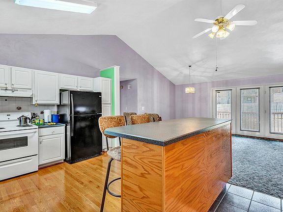 3rd image of 4634 Trevino Dr NE