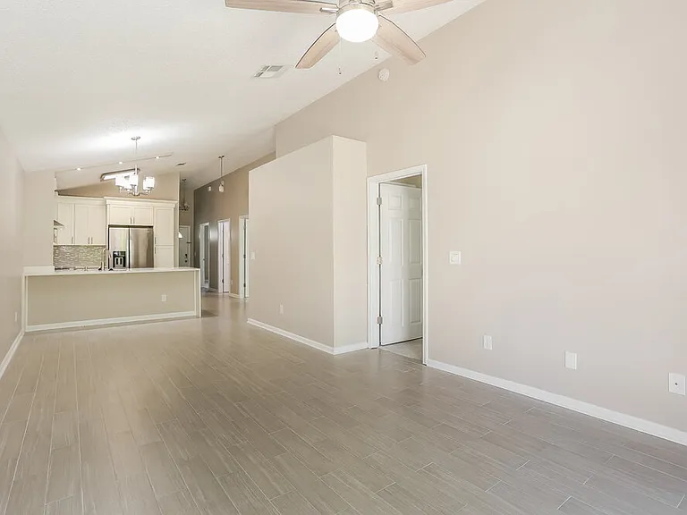 12639 Ashmore Green Dr N — Photo 4