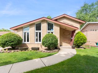 7938 Parkside Ave, Burbank, IL