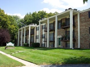 1230 E McDaniel St APT 2, Springfield, MO 65802