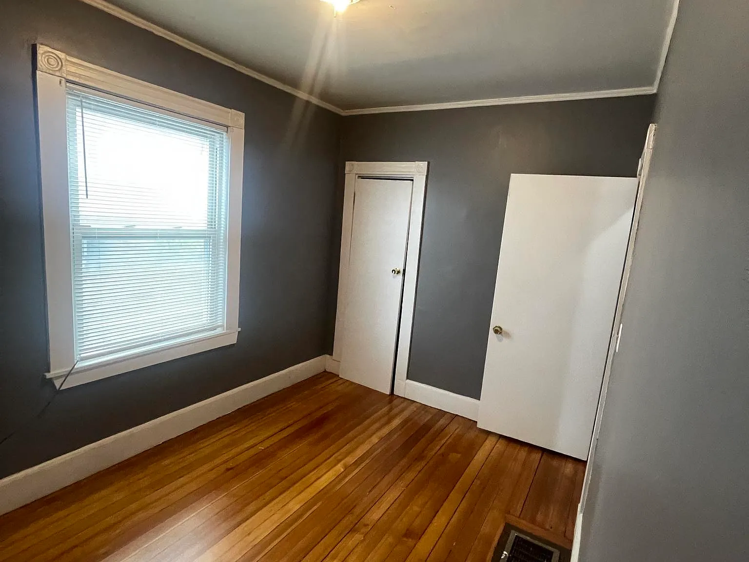 4 bed, 1300 sqft, $4,500 — Photo 4