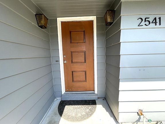 5th image of 2541 SE Mulberry Dr