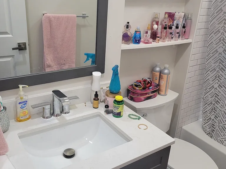 2701 NE 10th St #804 — Photo 17