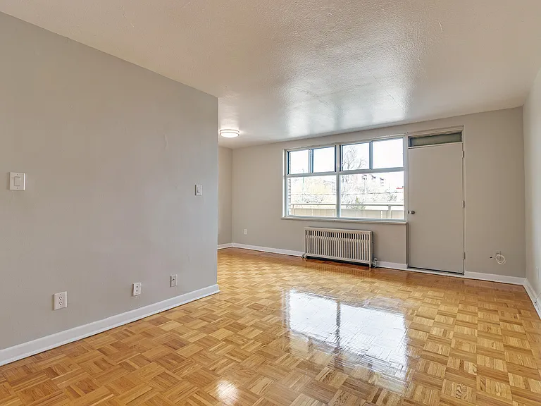 10 Ionview Rd — Photo 8