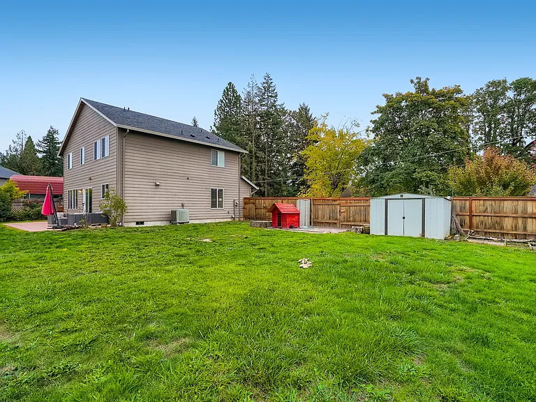 945 NW Joy Ave — Photo 26