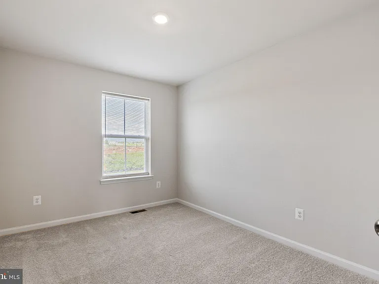 105 Milburn Dr — Photo 21