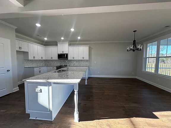 2nd image of 945 Lillian Park Drive