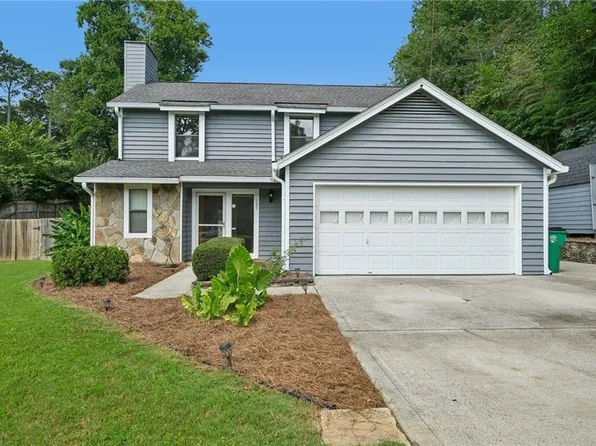 527 Paden Dr, Lawrenceville, GA 30044