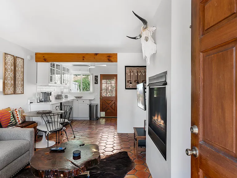 Living Area / Kitchen
