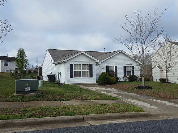 3rd image of 1933 Briar Run Dr