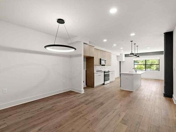 4th image of 108 Park Pl #107