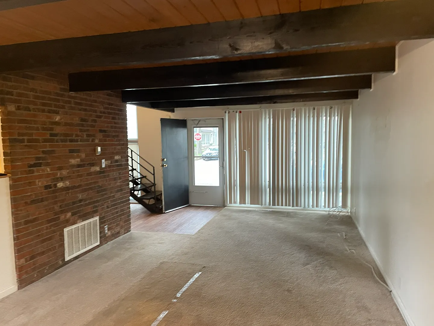Spacious 3-Bedroom Townhome with Convenient Amenities — Photo 4
