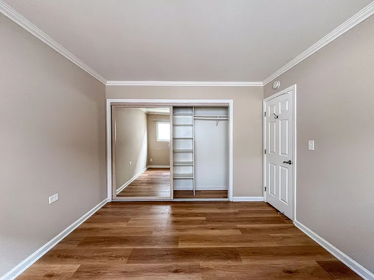 221 Sheldon St — Photo 29