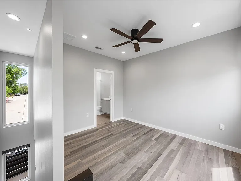 2108 Tillery St #16 — Photo 9