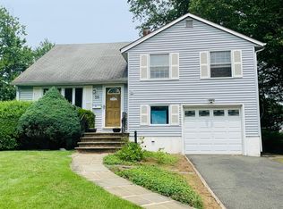 56 Amelia Ave, Livingston, NJ 07039