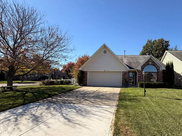 14 Balmoral Ct, Zionsville, IN 46077