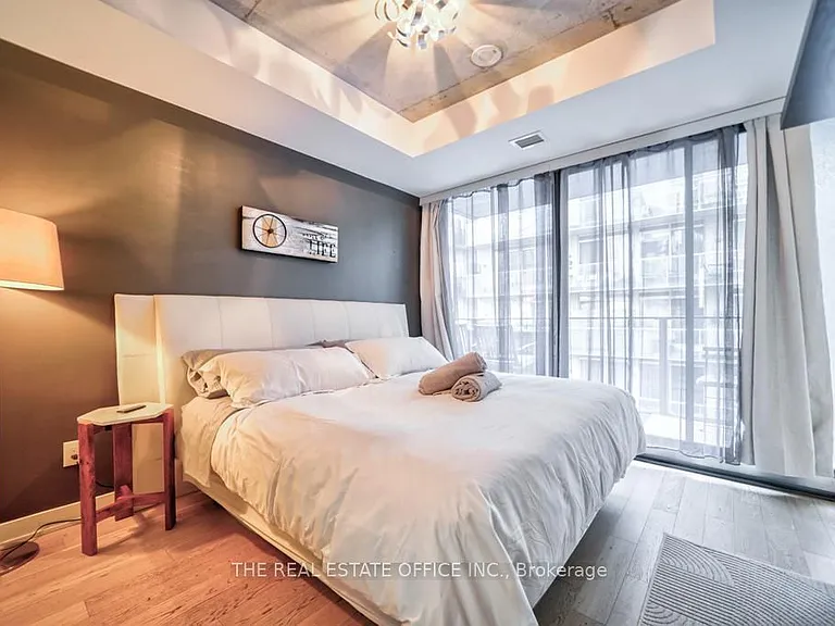 629 King St W #331 — Photo 23