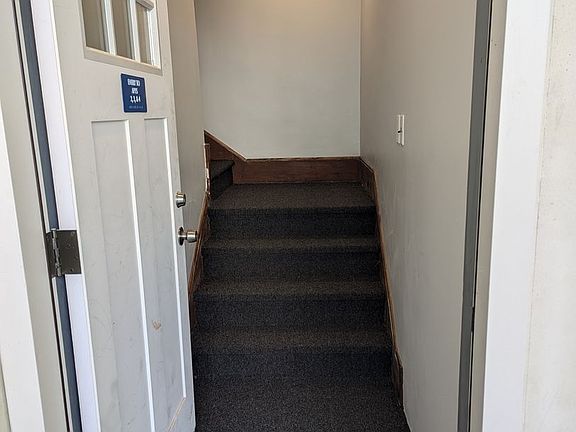 2nd image of 547 Walnut St #3