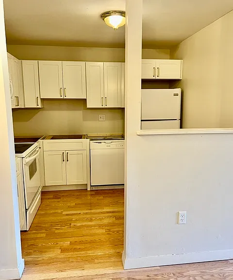 2118 Cromwell Hills Dr — Photo 8