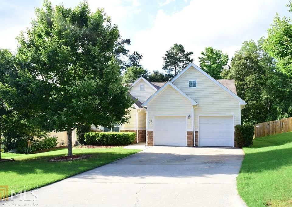 35 Bedford Park Dr