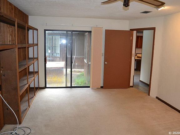 3rd image of 5715 NW 67th Ct