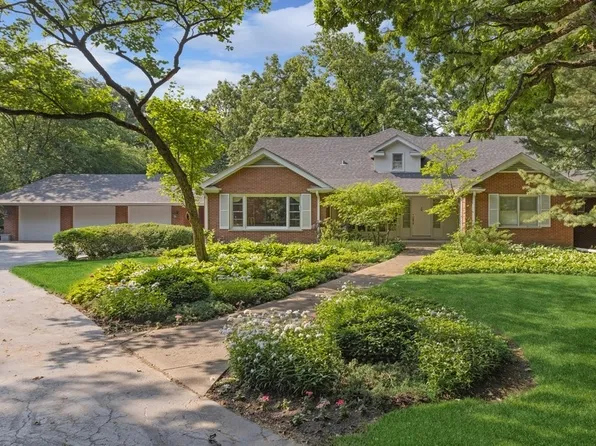 321 Oak Brook Rd, Oak Brook, IL 60523