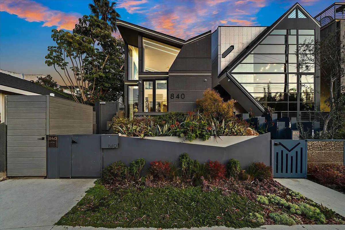 840 California Ave — Photo 3