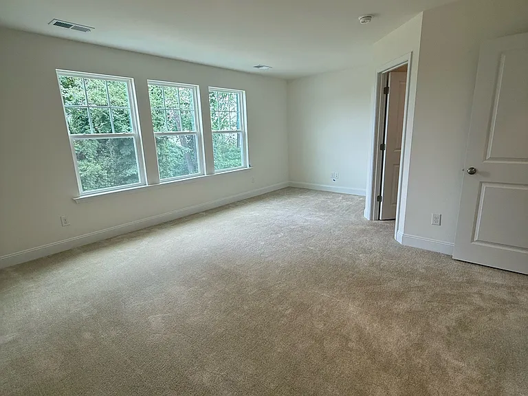 34 Anastasia St — Photo 13