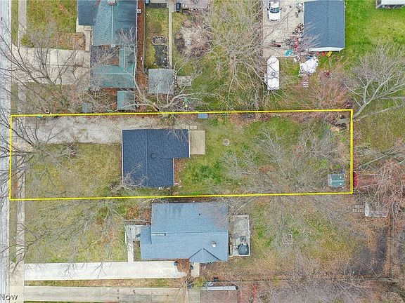 4th image of 33919 Iris Ln