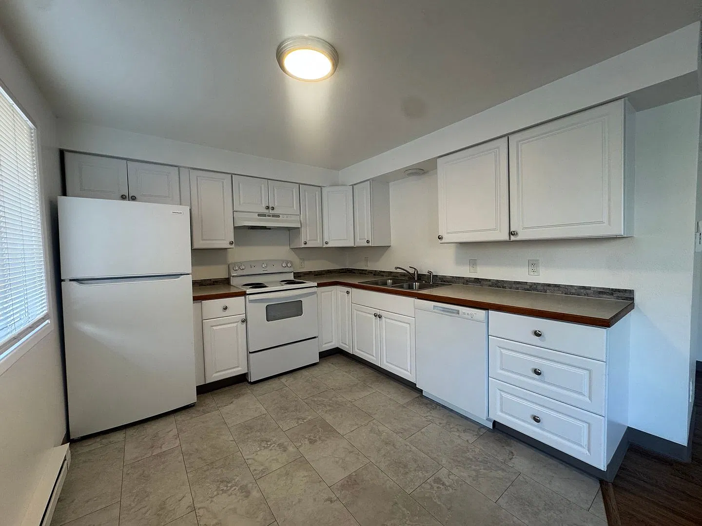 Hartson 8-Plex — Photo 2