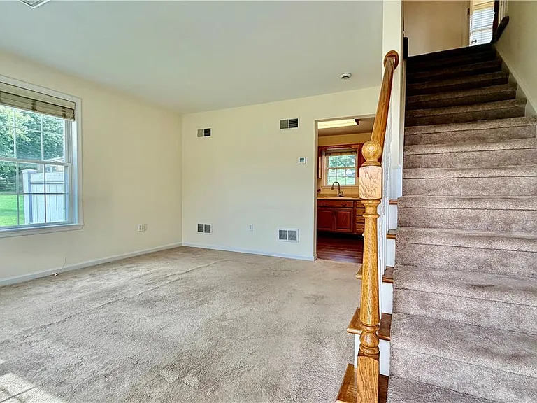 1433 Salisbury Rd — Photo 5