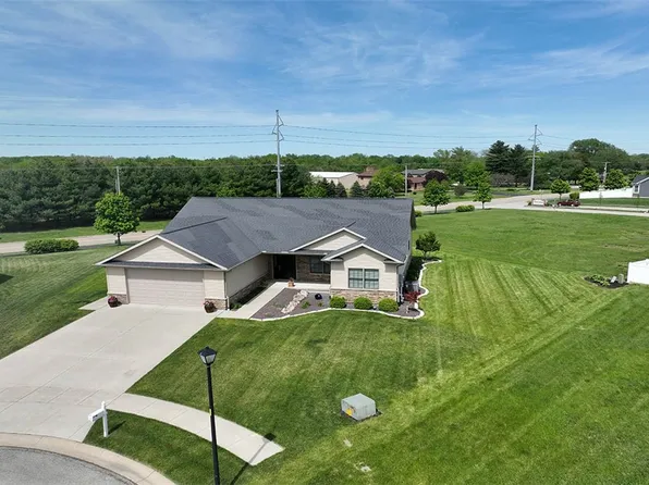 1622 Hunters View Dr, Mt Zion, IL 62549