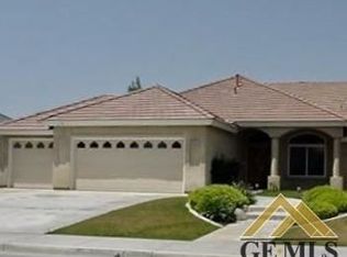 8307 Normanton Dr, Bakersfield, CA 93313