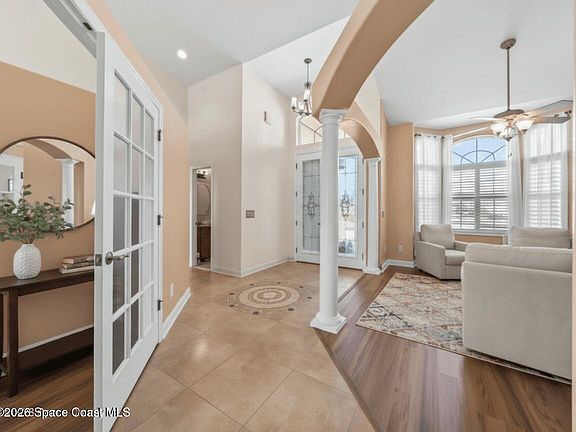 2nd image of 751 Lake Dr