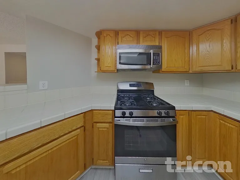 1947 Guinn Dr — Photo 5