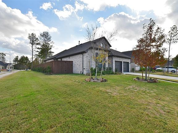 3rd image of 12618 Woodbourne Forest Dr