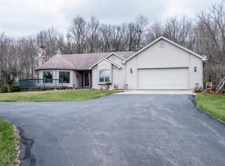 17507 Zubrick Rd, Roanoke, IN 46783