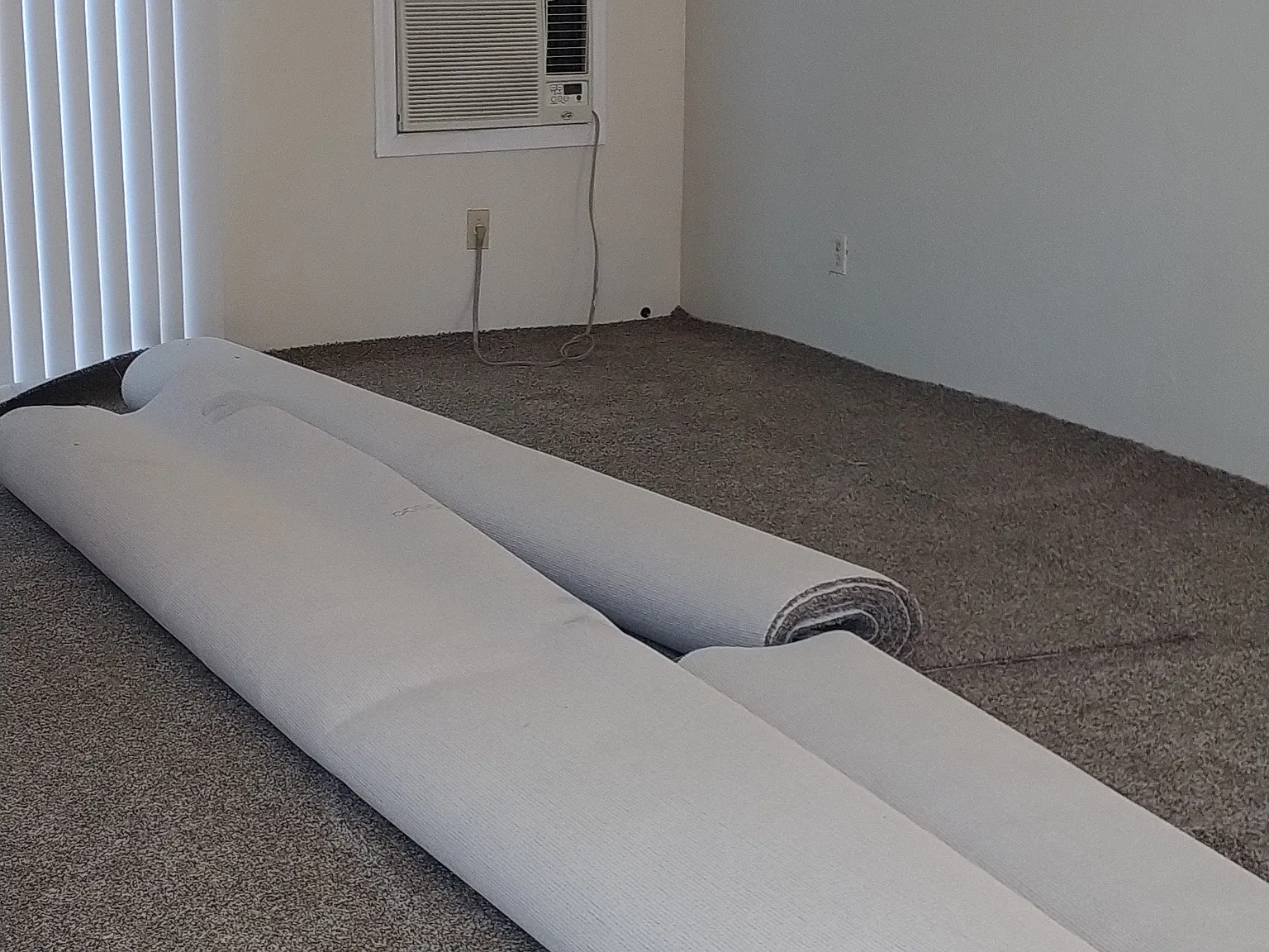 2 bed, 1050 sqft, $2,025 — Photo 4