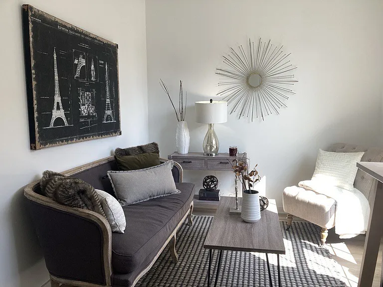 Front Street Lofts — Photo 9