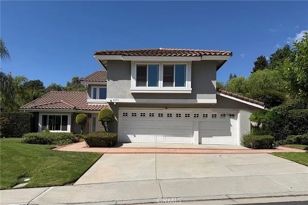 5 bed, 3111 sqft, $5,800 — Photo 1