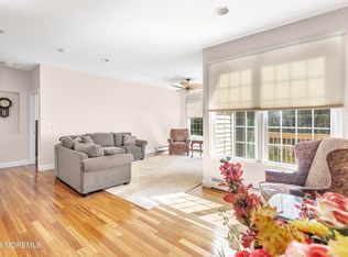 8 Wellington St, Holmdel, NJ 07733