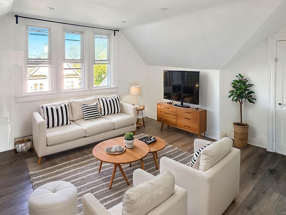 LIVING ROOM (STAGED)