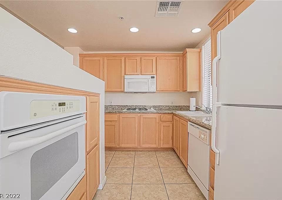 1st image of 31 E Agate Ave Unit 309