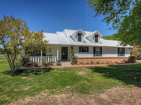 2nd image of 1427 County Road 3101